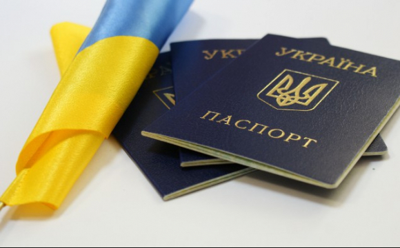 В Україні хочуть позбавляти громадянства українців: причина