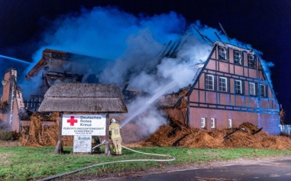 У Німеччині намалювали свастику і підпалили притулок для біженців з України