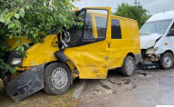 У Волинській області на перехресті зіткнулись два авто: є постраждалі. ФОТО