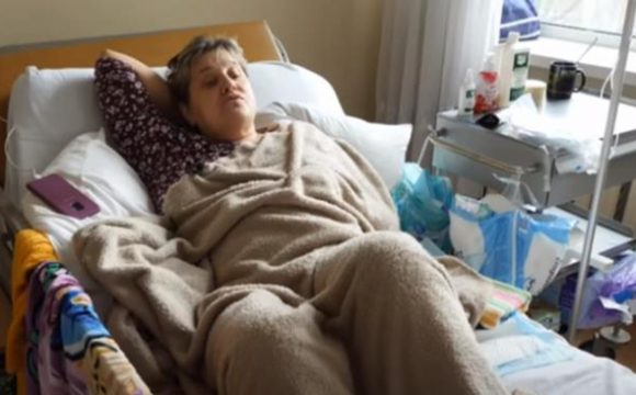 В столиці жінка майже місяць прикута до ліжка після щеплення проти коронавірусу