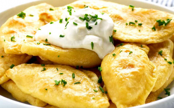 Карпатський рецепт: вареники з картоплею та сиром 
