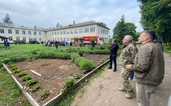 У прикордонній області росіяни обстріляли будинок-інтернат для дітей. ФОТО