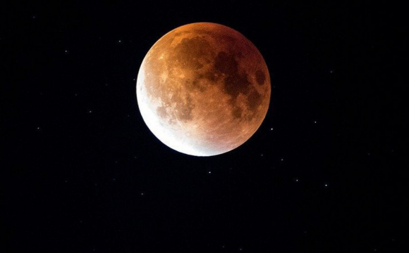 26 травня повне місячне затемнення: коли спостерігати