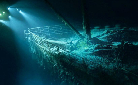 Чому «Титанік» не підіймають на поверхню?