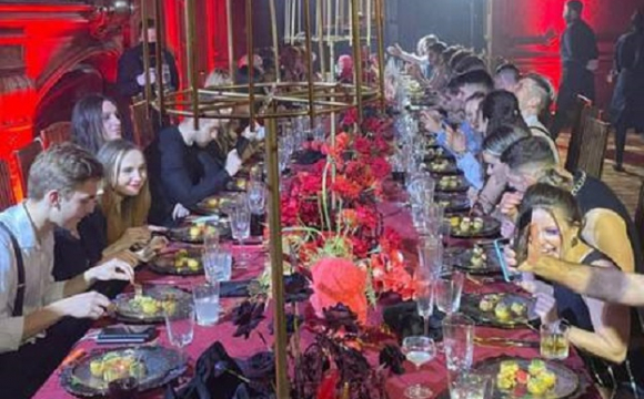 «Голодна туса»: українські блогери влаштували еротичну вечірку у день пам'яті жертв Голодомору. ФОТО