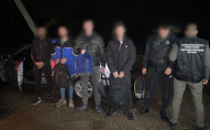 На заході України затримали 8 чоловіків: що сталося
