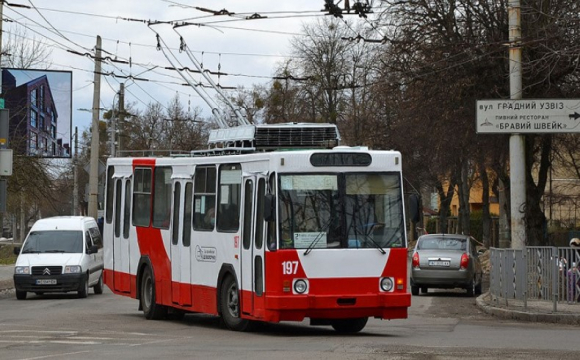 У Луцьку випустили на маршрут перший брендований тролейбус. ФОТО