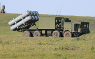 Росіяни перекидають ракетні комплекси до кордону з Україною