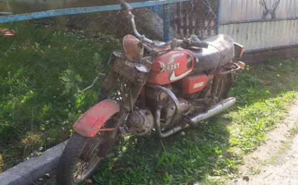 Чоловік на Рівненщині вкрав мотоцикл і обміняв його на пляшку горілки