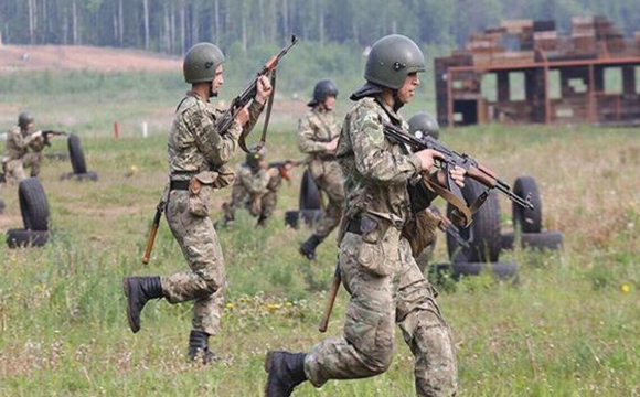 У Білорусі продовжили військові навчання: чи готова армія до наступу