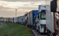 У Польщі повністю заблокували рух вантажівок у двох пунктах пропуску