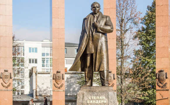 У Львові затримали колаборанта, який зливав росіянам координати пам'ятника Бандері