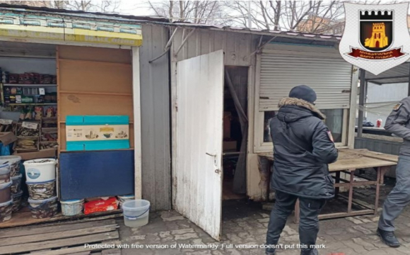 На ринку «Лучеськ» знову виявили сурогат. ФОТО