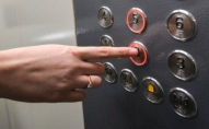 Вагітна жінка застрягла у ліфті: у неї почалися пологи