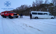 На Волині в снігу застряг рейсовий автобус з 19 пасажирами