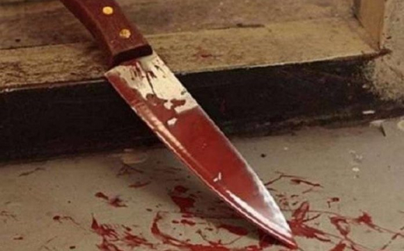 Чотири ножових у груди та живіт: таксиста знайшли поряд з його БМВ. ФОТО