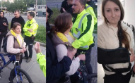 На заході України поліцейські силою заштовхали велосипедистку в бус