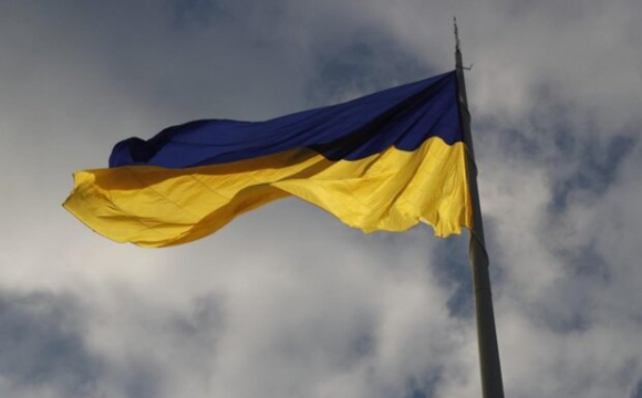 На Волині 19-річний хлопець розірвав прапор України