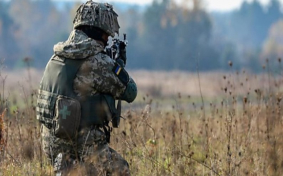 Окупанти стріляли зі снайперської зброї по українських позиціях