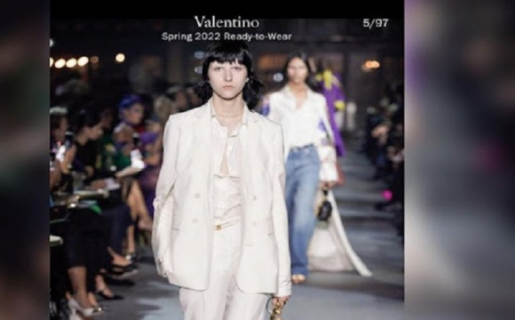 Модель з Луцька взяла участь у показі «Valentino» в Парижі