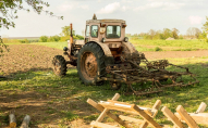 У Польщі українку переїхав трактор: вона померла на місці. ФОТО