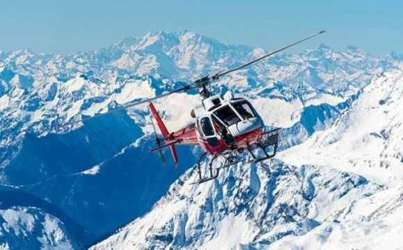 Біля гірськолижного курорту розбився вертоліт: двоє людей загинуло