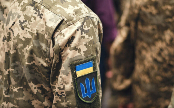 На заході України у військоматі чоловік намагався скоїти суїцид