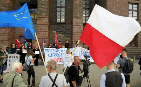 Через жорстоке вбивство поліцейськими молодого українця у Польщі відбулися протести