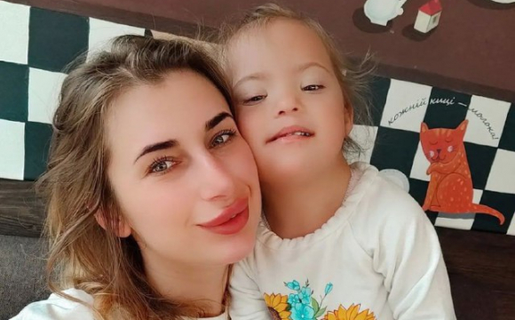 «Де моя Ліза?»: мати дівчинки з Вінниці ще не знає, що її доньку вбила ракета 