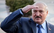 Лукашенко, який дозволив рф бомбити Україну, побажав українцям «мирного неба»