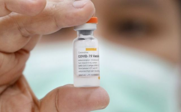 Китай визнав недостатню ефективність своїх вакцин
