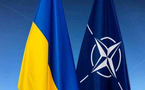 Столтенберг про вступ України в НАТО: дати немає, але вона стає ближчою до членства