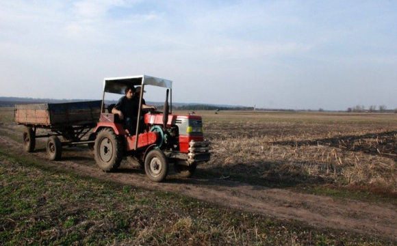 Волинянин заплатив 50 000 грн за неіснуючий трактор шахраям