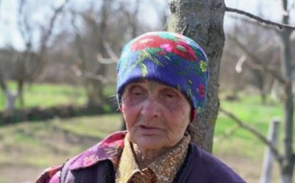 Жорстоко били та вимагали горілки: росіяни знущались з 83-річної жінки