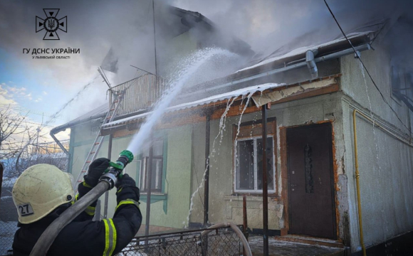 Під час пожежі у будинку загинув чоловік та дворічна дитина