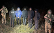 На заході України затримали п'ятьох чоловіків, один з них втік
