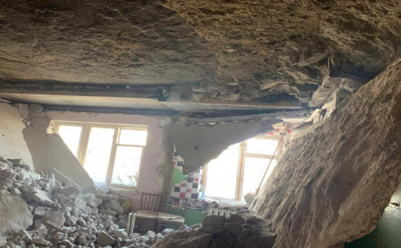 У багатоповерхівці Кропивницького обвалилися бетонні плити. Жителі залишилися без газу та світла