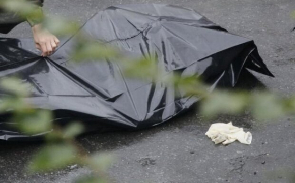 Біля РАЦСу у Луцьку знайшли мертву жінку