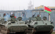 «Побачимо на кордоні білоруську армію»: тарологиня шокувала прогнозом