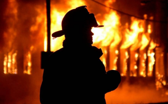 Необережне поводження з вогнем: на Волині пожежники рятували 24-річного юнака