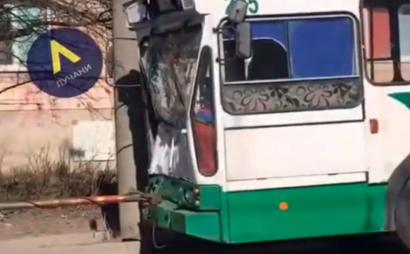 У Луцьку на Конякіна тролейбус потрапив в ДТП