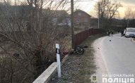 У селі зіткнулись мотоцикл та авто: загинув 19-річний хлопець