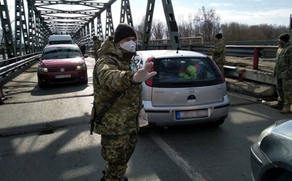 Тільки з ПЛР-тестом: умови в'їзду в Україну посилили