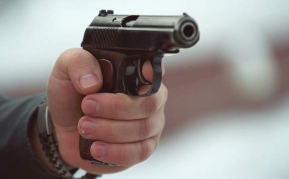 18-річний українець під час весілля влаштував стрілянину з вікна авто