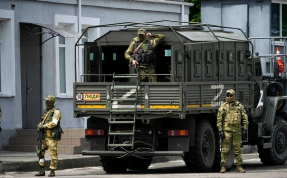 Росіяни накопичують техніку та війська: напрямок