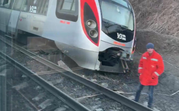 Опубліковано відео з місця аварії поїзда Інтерсіті