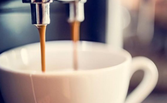 Скільки чашок кави можна випити протягом дня, щоб не зашкодити здоров'ю