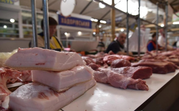 В Україні падають ціни на свинину