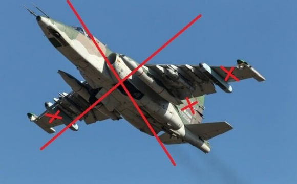 Українські військові збили російський штурмовий літак Су-25 який бомбив міста