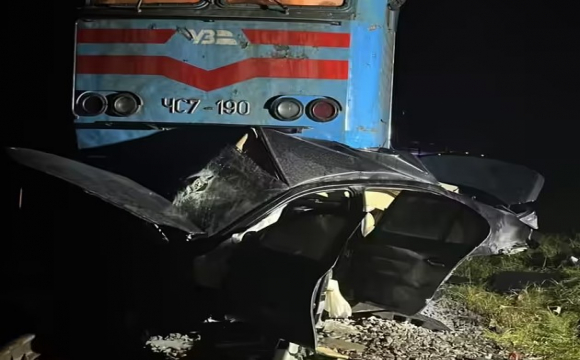 На Львівщині потяг переїхав автомобіль: загинуло двоє людей